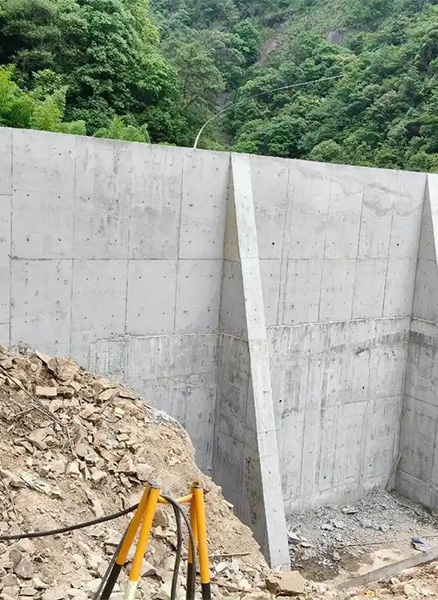 开封重力式挡土墙